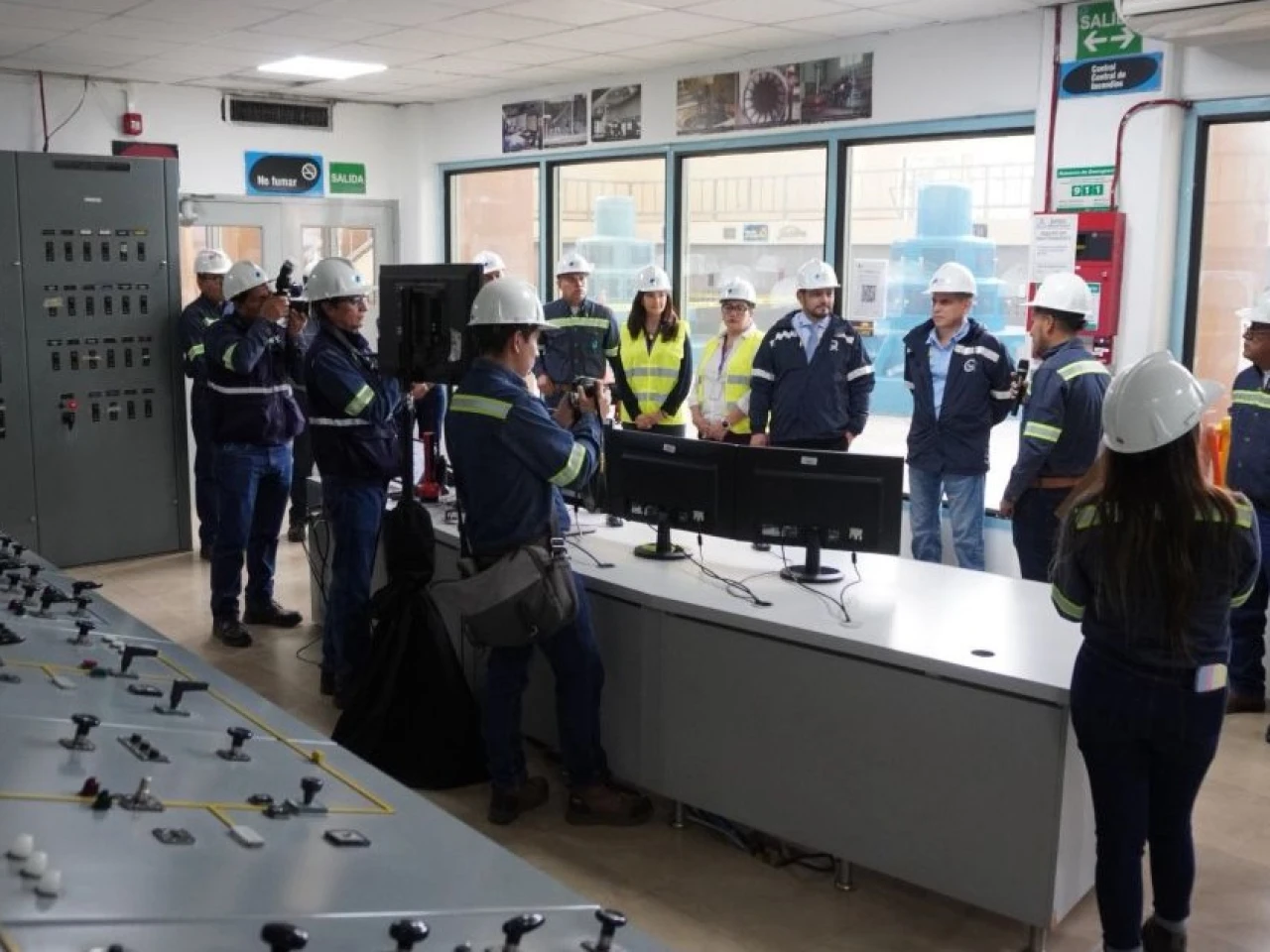 Gobierno supervisa proyectos energéticos en Quito para fortalecer la generación eléctrica