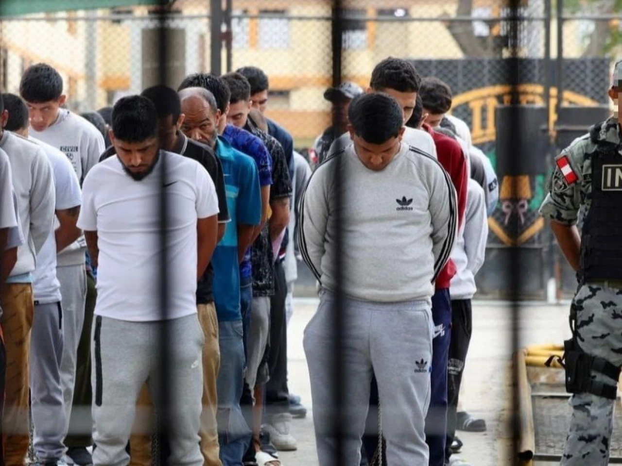 Perú trasladó a 100 presos de alta peligrosidad a remota cárcel en los Andes