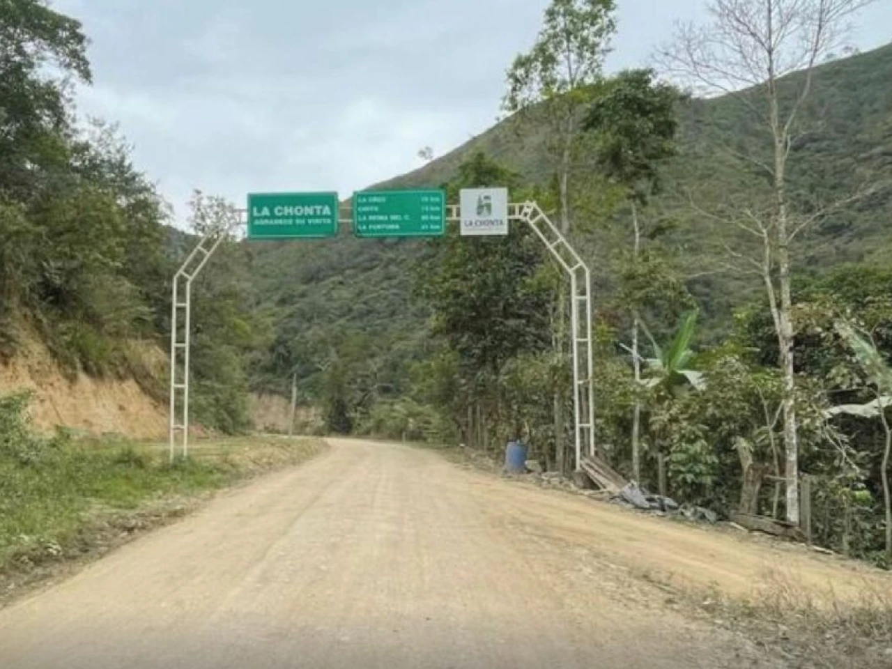 Ecuador impulsa la integración vial con Perú
