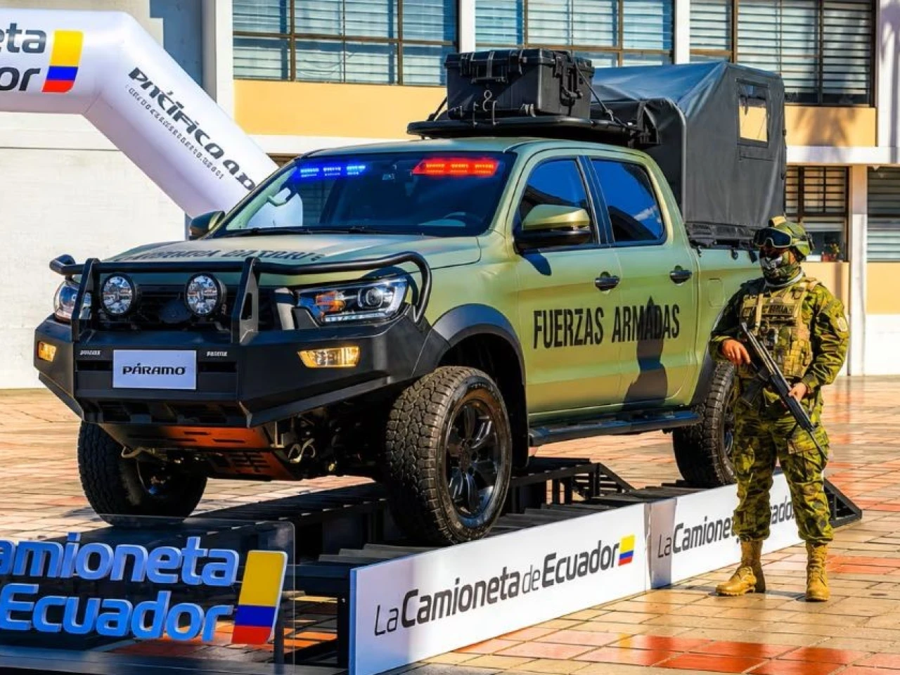 Ecuador presenta su primera patrulla militar ensamblada en el país