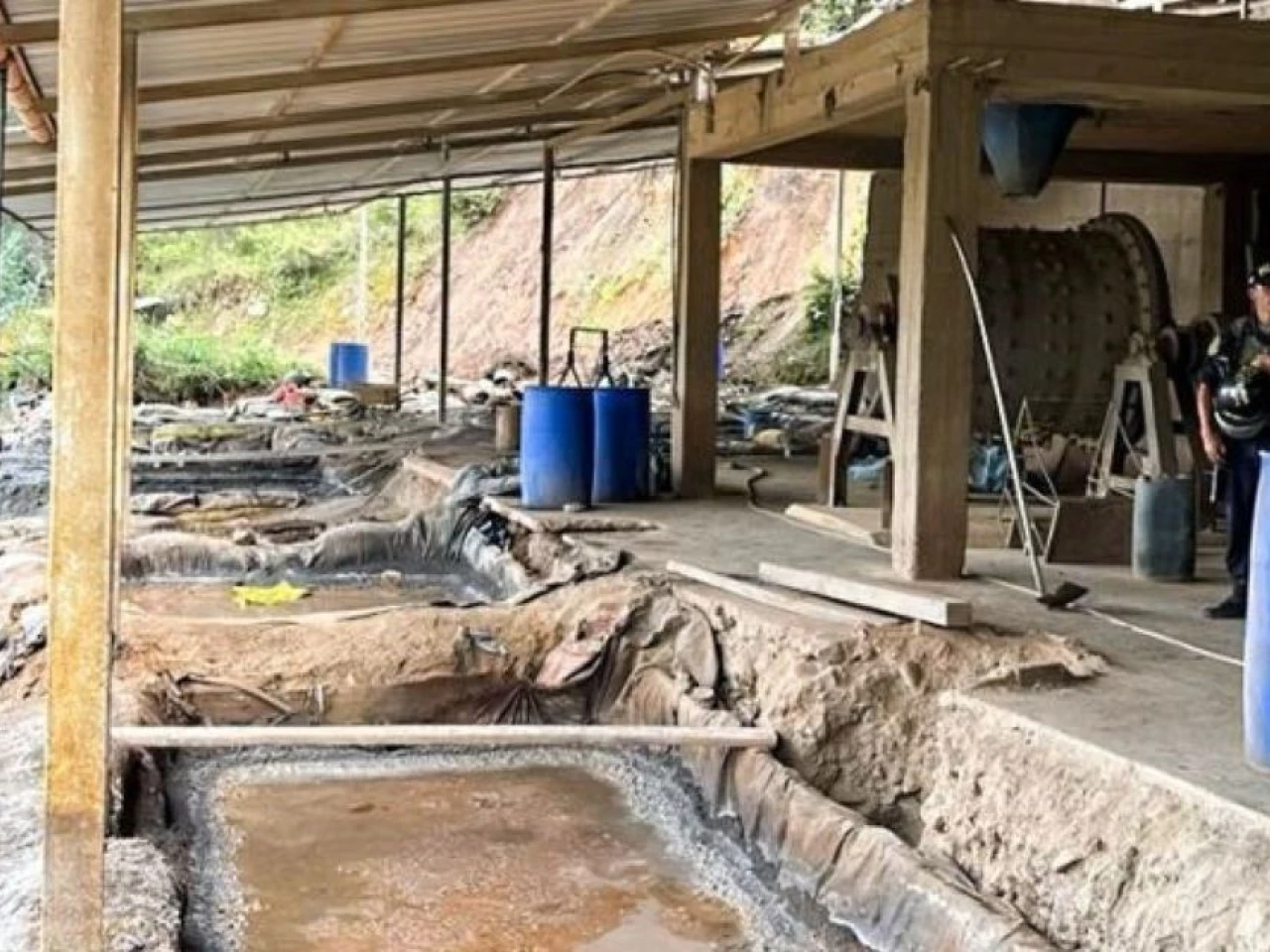Perú: Fuerzas de seguridad realizaron 2 grandes operativos contra la minería ilegal