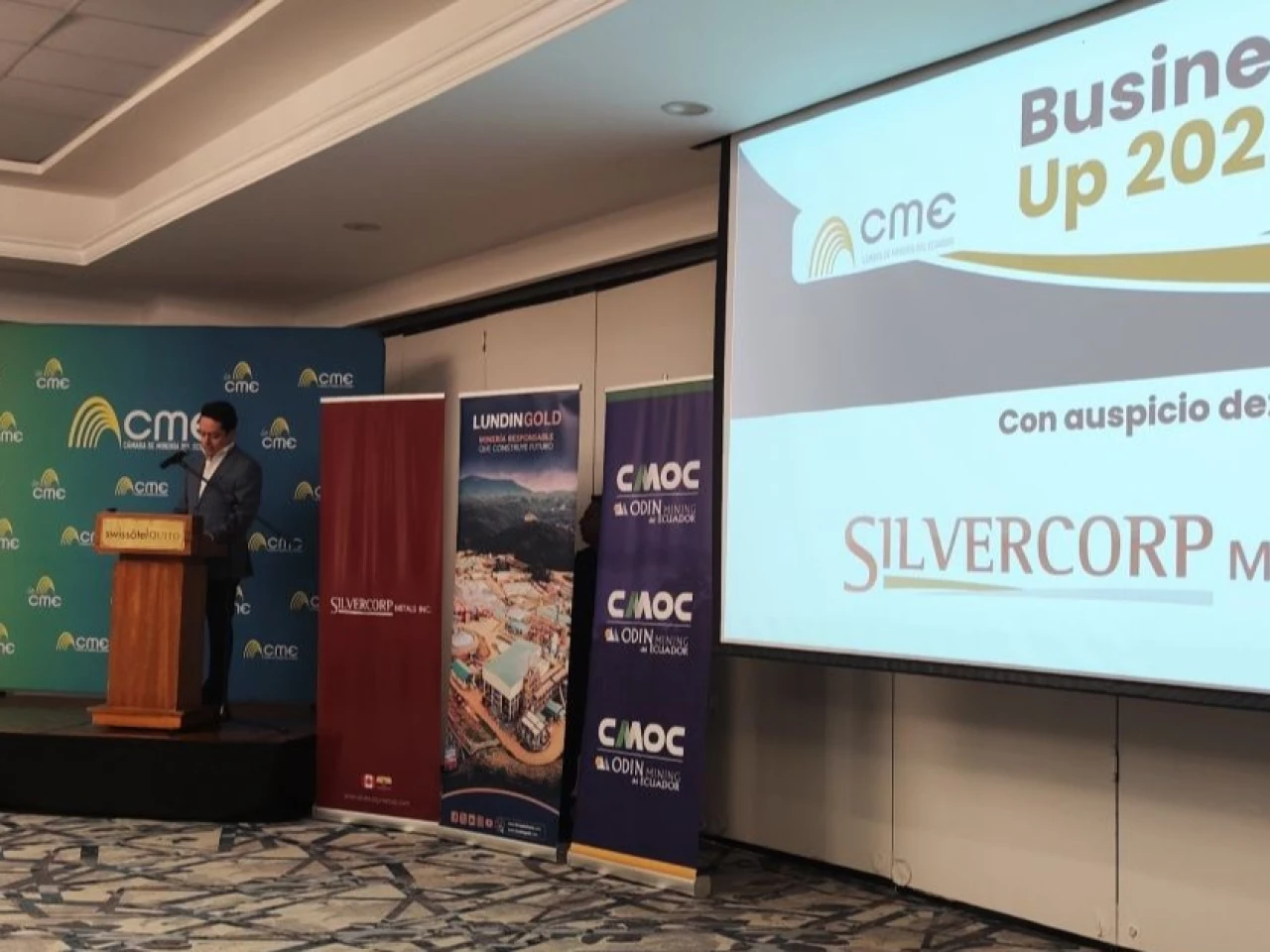 Minería en Ecuador apunta a reformas legales y adopción tecnológica para sostener inversiones