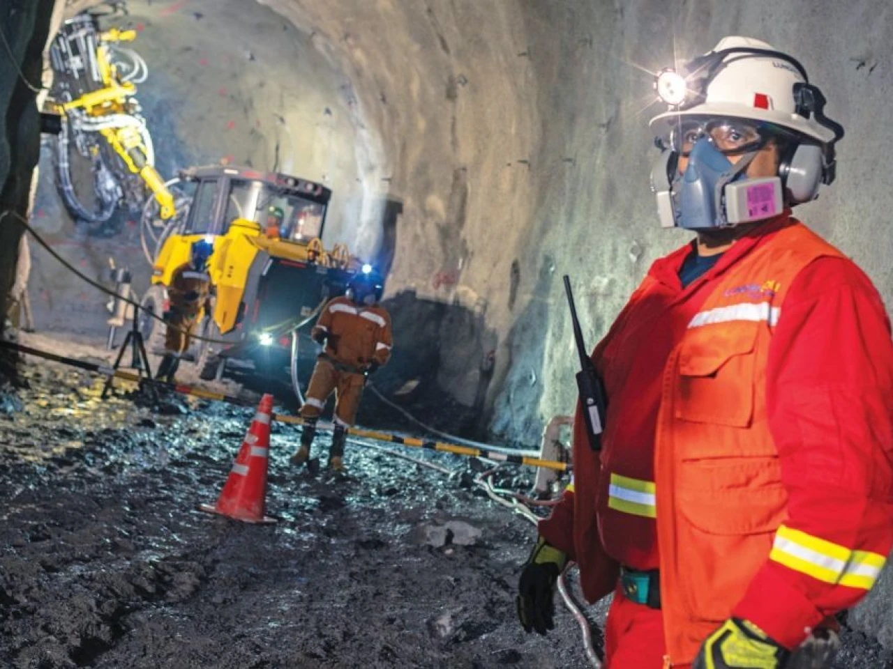 Mineras canadienses de oro fortalecen perspectivas en medio del alza internacional del metal