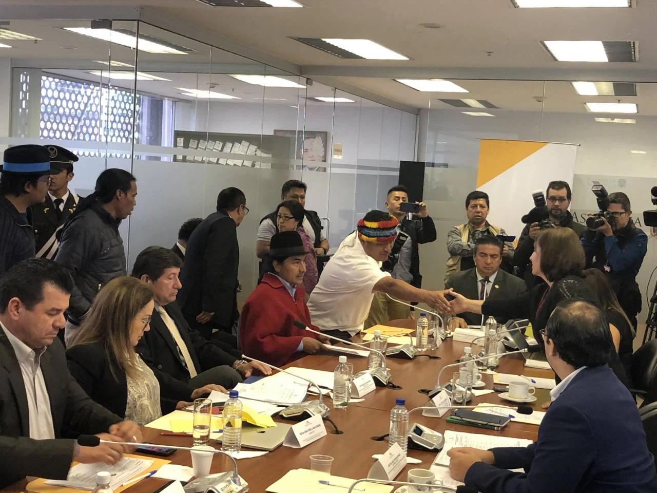 Leonidas Iza, de Conaie, amenaza con 'justicia indígena' al Vicepresidente Otto Sonnenholzner
