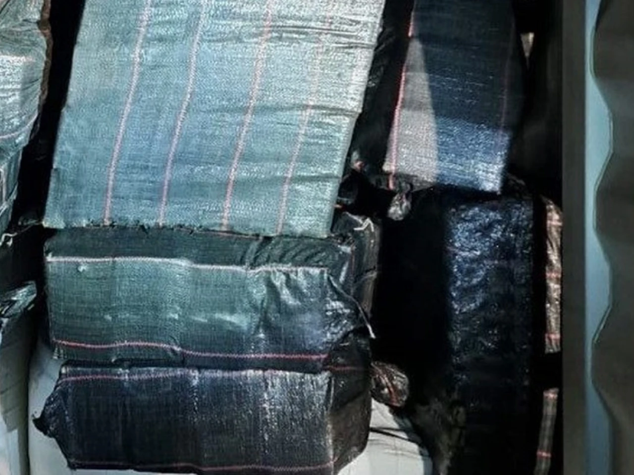 Contenedor con 2.400 kilos de cocaína procedente de Ecuador fue intervenido en Barcelona 