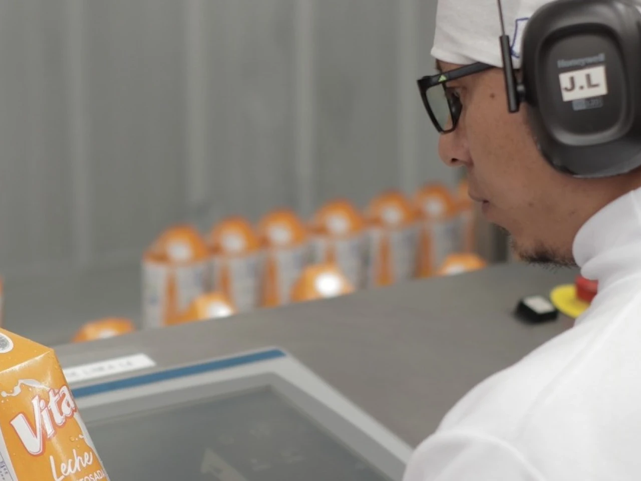 Vita Alimentos exporta leche a Perú