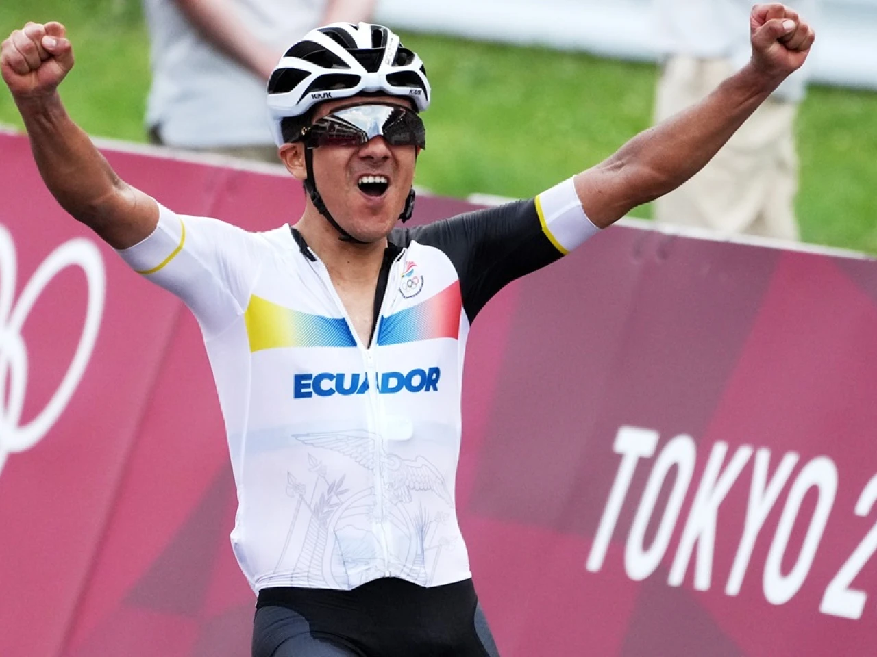 El Tour de Francia rendirá homenaje a Carapaz