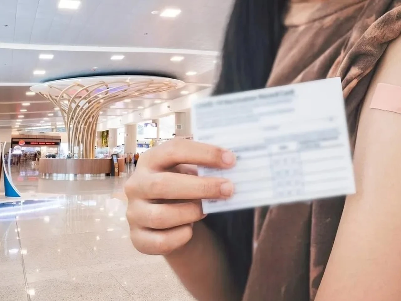 Ecuador negó la entrada de 23 extranjeros por no presentar certificado de vacunación