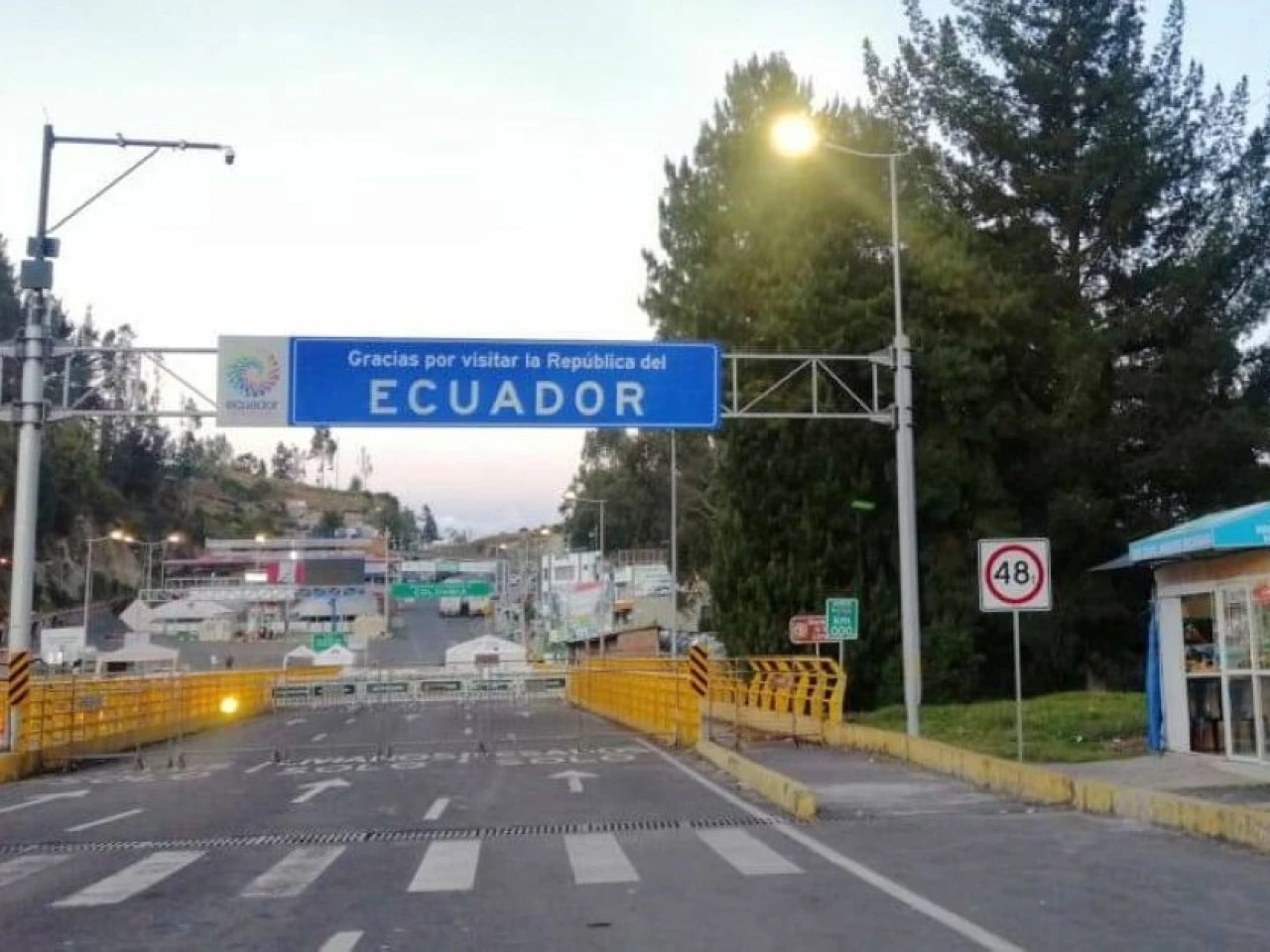 Comerciantes anuncian paro y posible bloqueo del puente de Rumichaca por crisis entre Ecuador y Colombia