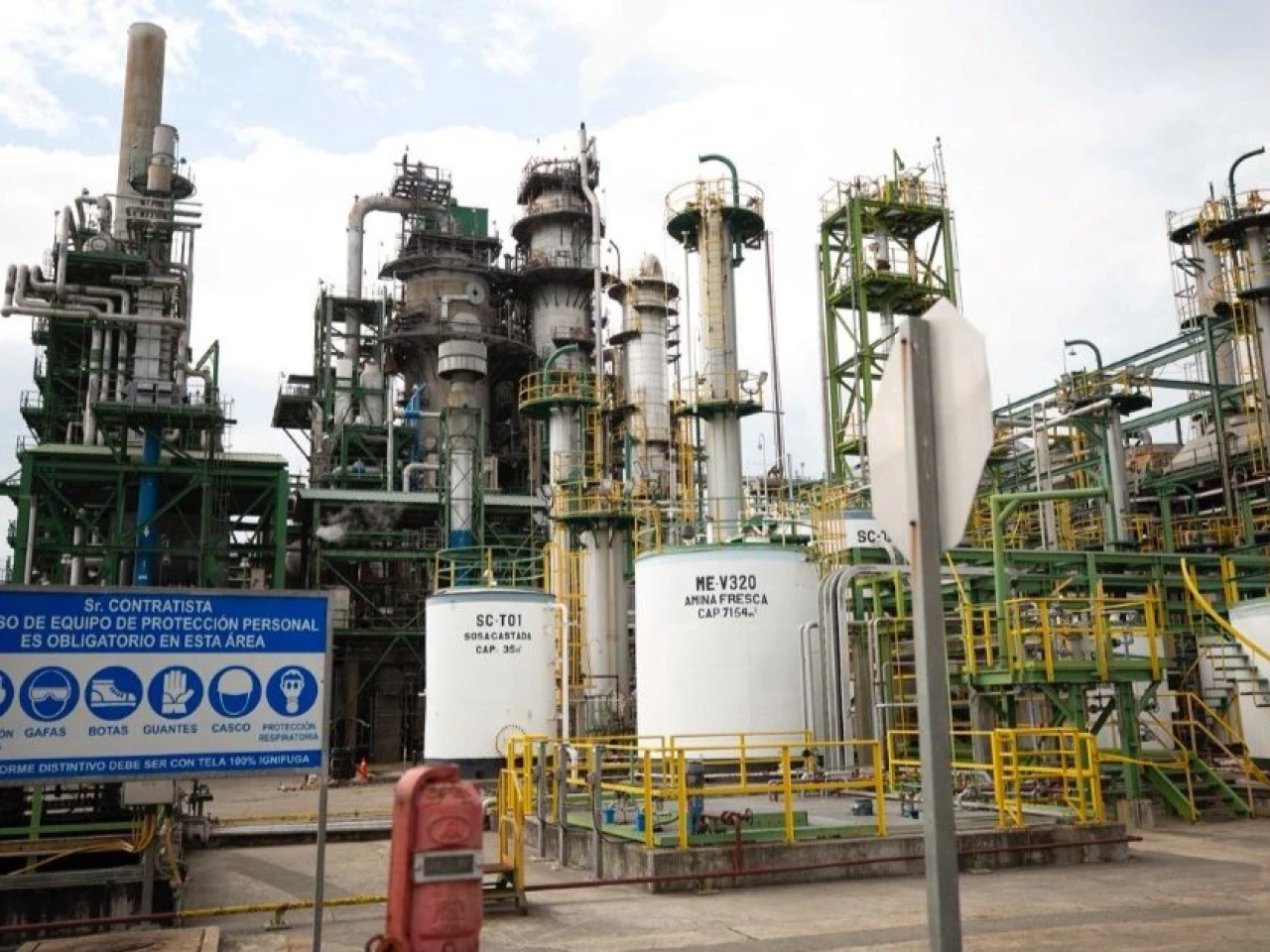 La producción petrolera de Petroecuador se hunde en sus principales bloques
