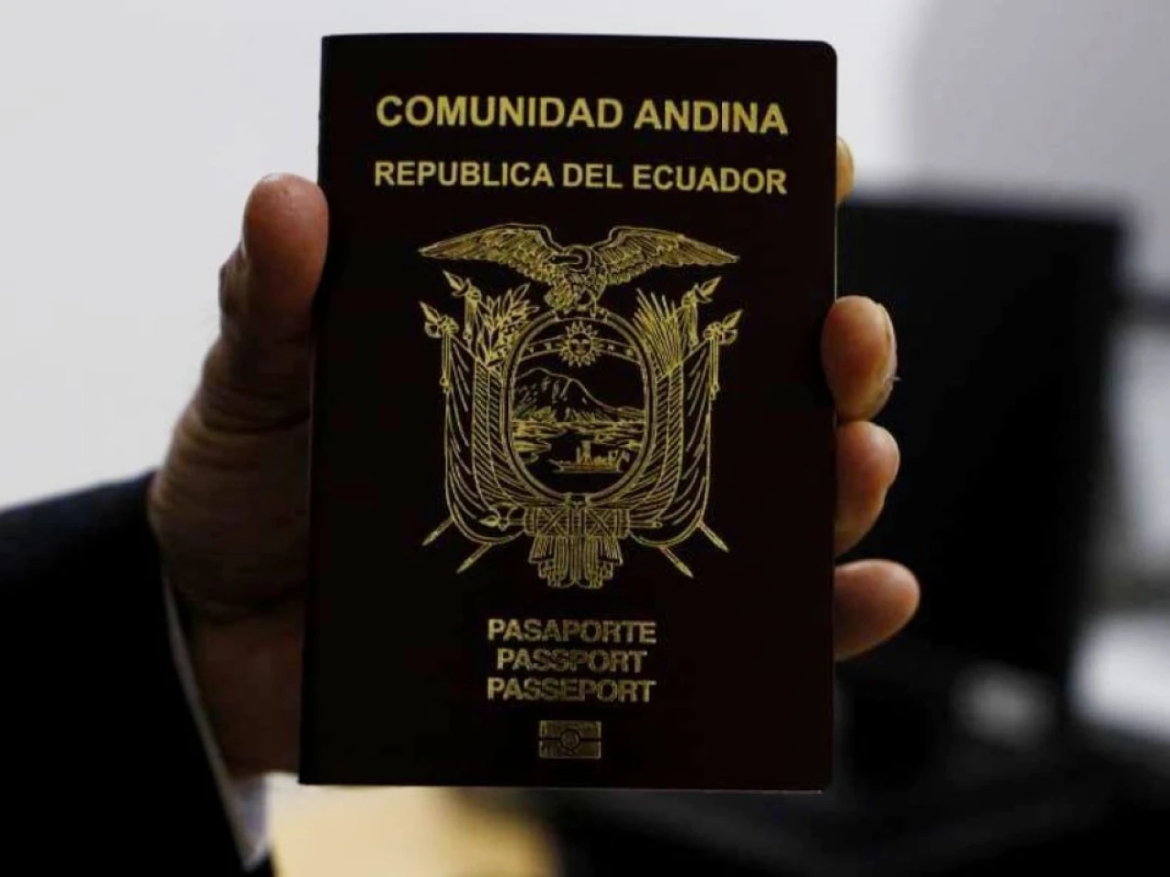 ¿Cuánto cuesta renovar el pasaporte en Ecuador en 2024?