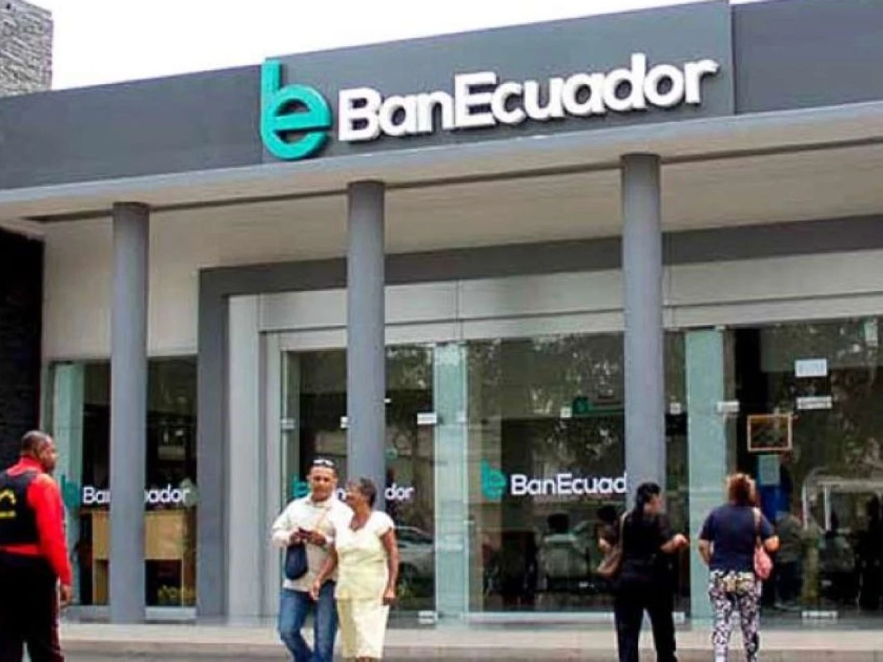 BanEcuador pidió a Noboa ampliar alivio financiero a afectados por desastres