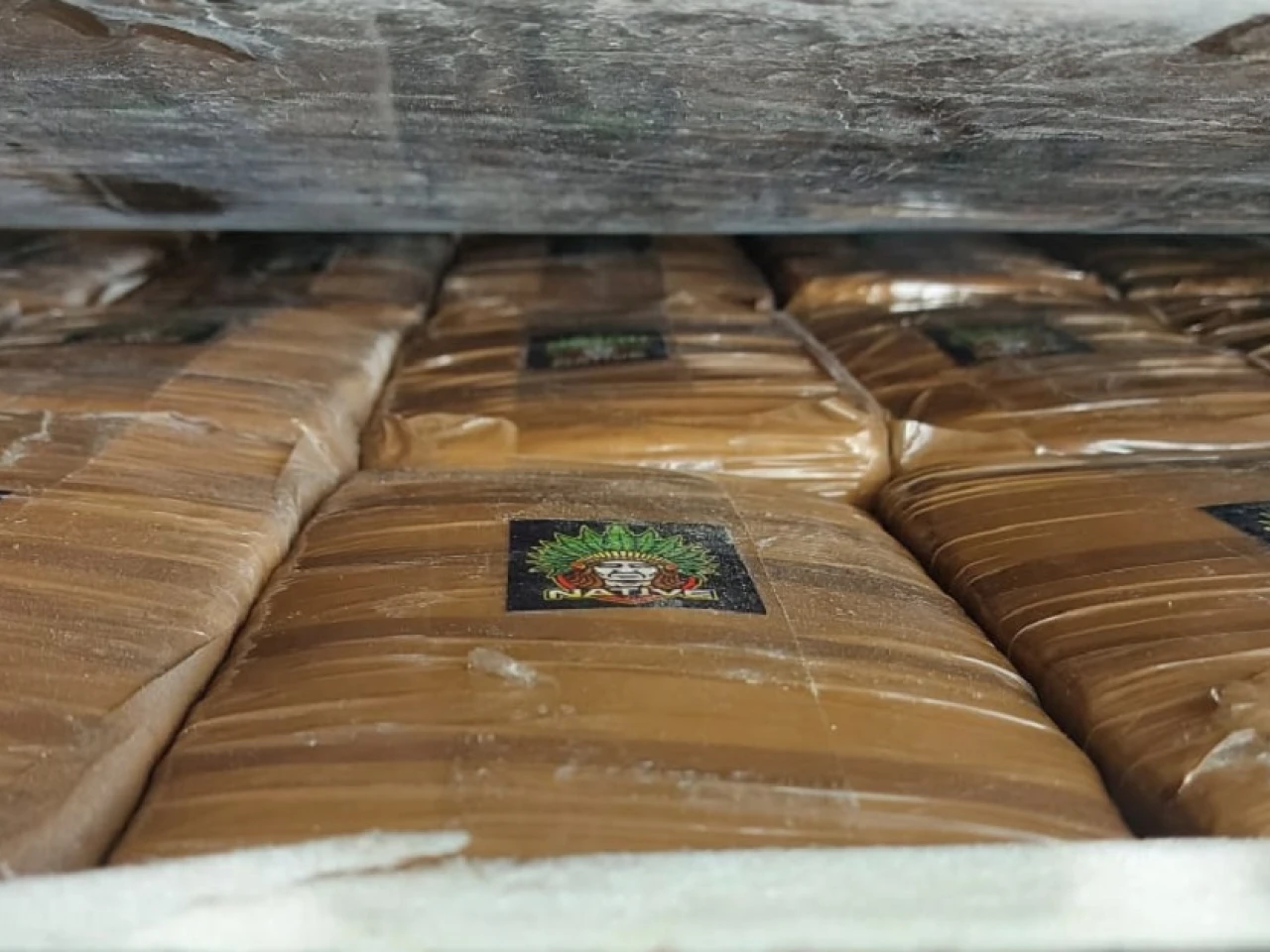 Incautan casi cuatro toneladas de marihuana en límite de Ecuador con Colombia