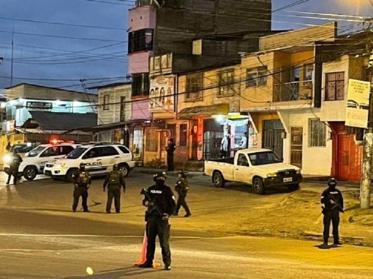 Dos carros bomba estallaron en Esmeraldas