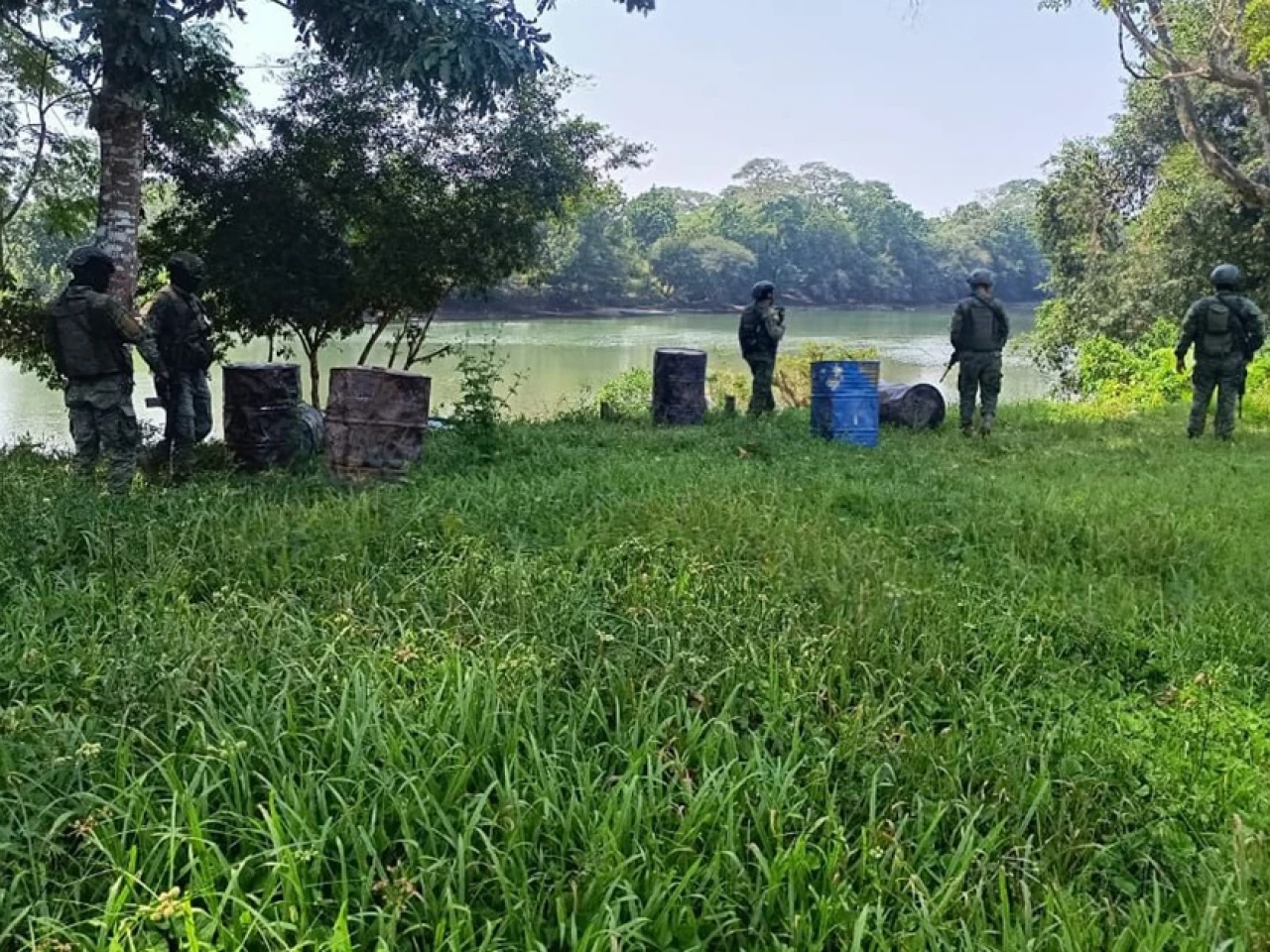 Sucumbíos: Área de descanso de grupos terroristas fue localizada