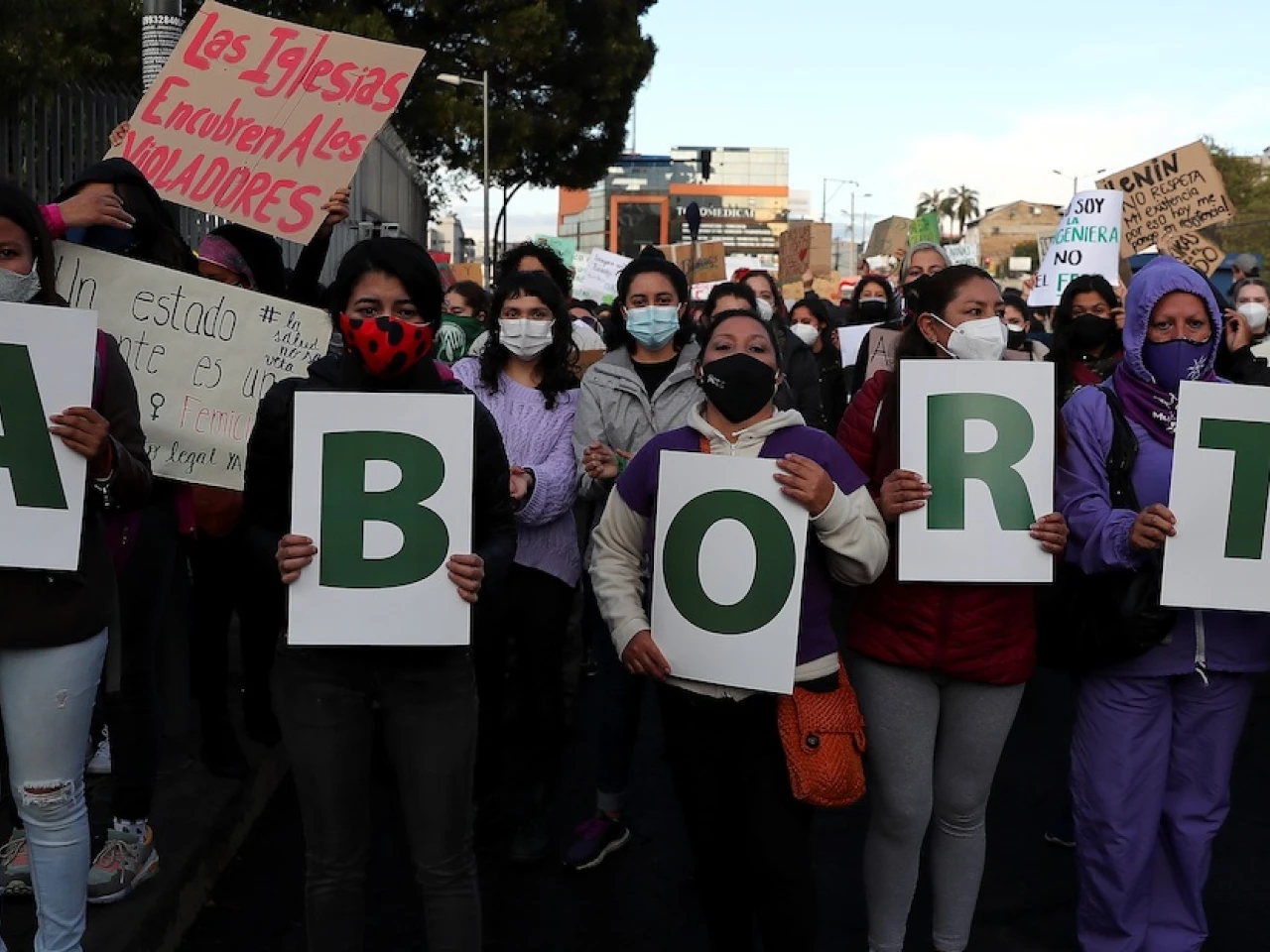 Entra en vigor en Ecuador la ley de aborto por violación modificada por Lasso