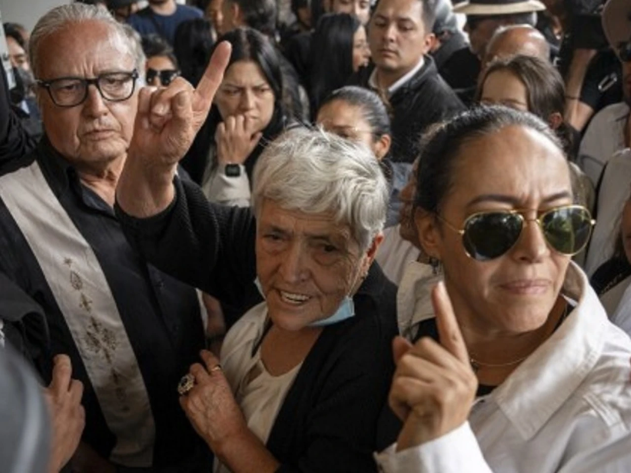 La madre de Villavicencio pide votar por la lista de su hijo el domingo