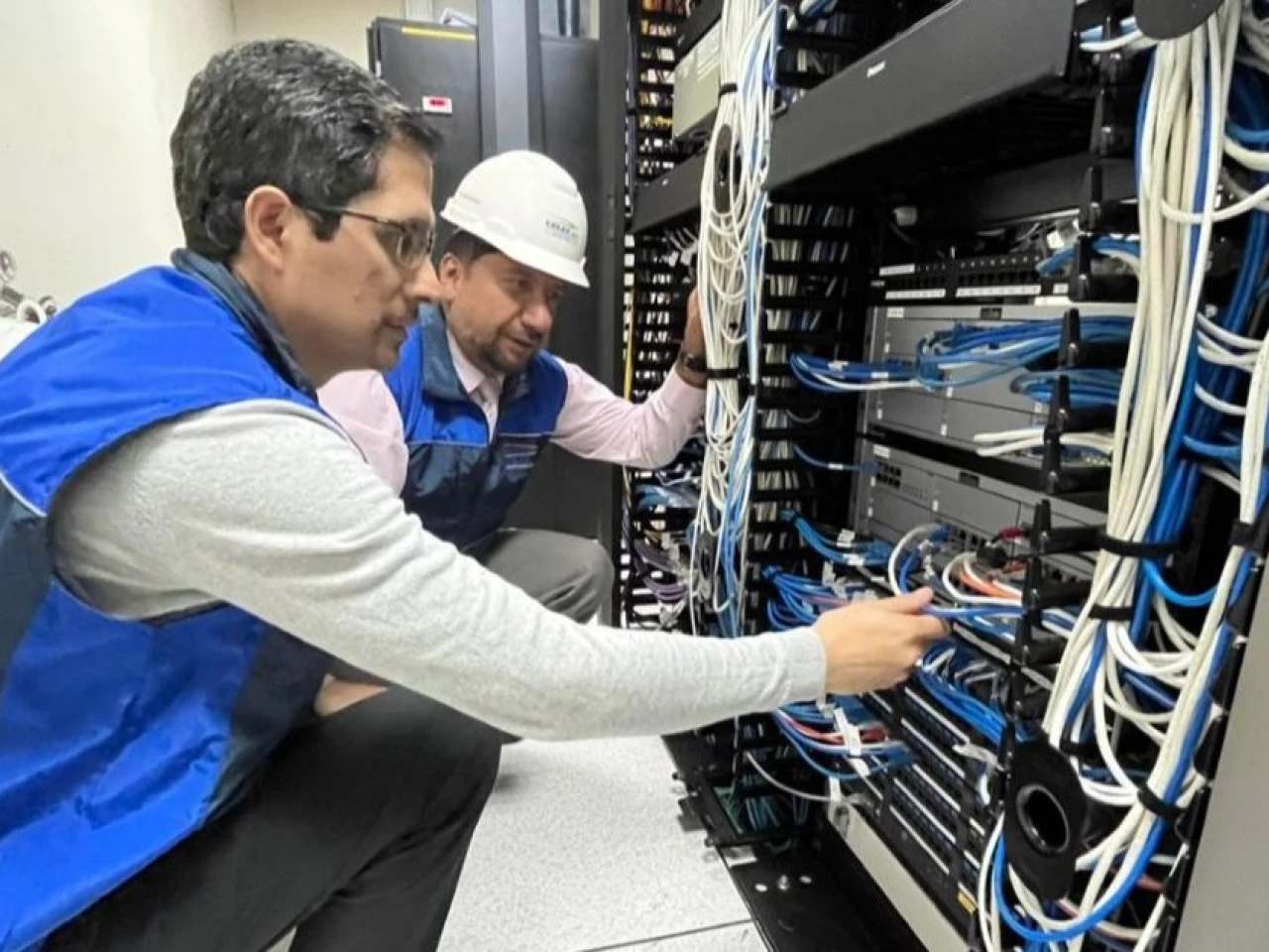 Actualizan plataforma de control en central hidroeléctrica Paute Molino