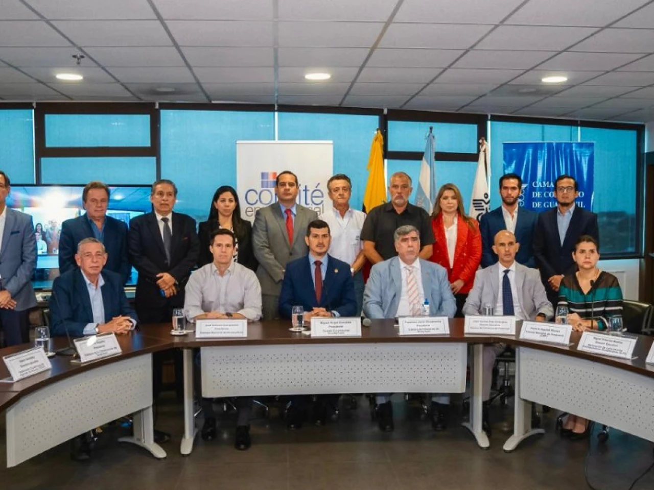 Empresarios temen pérdidas millonarias por la protesta