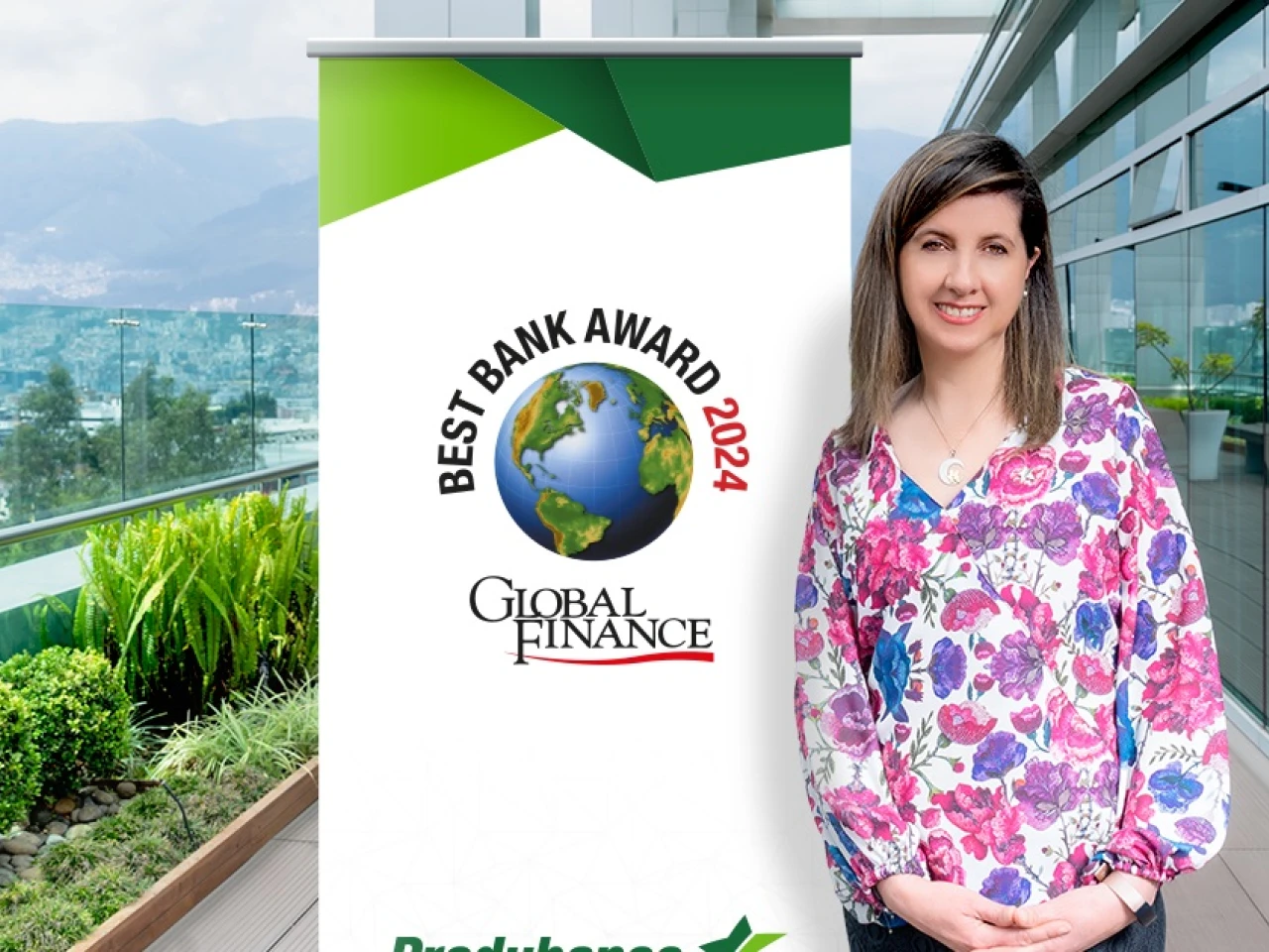 Produbanco recibió 3 premios de la revista Global Finance