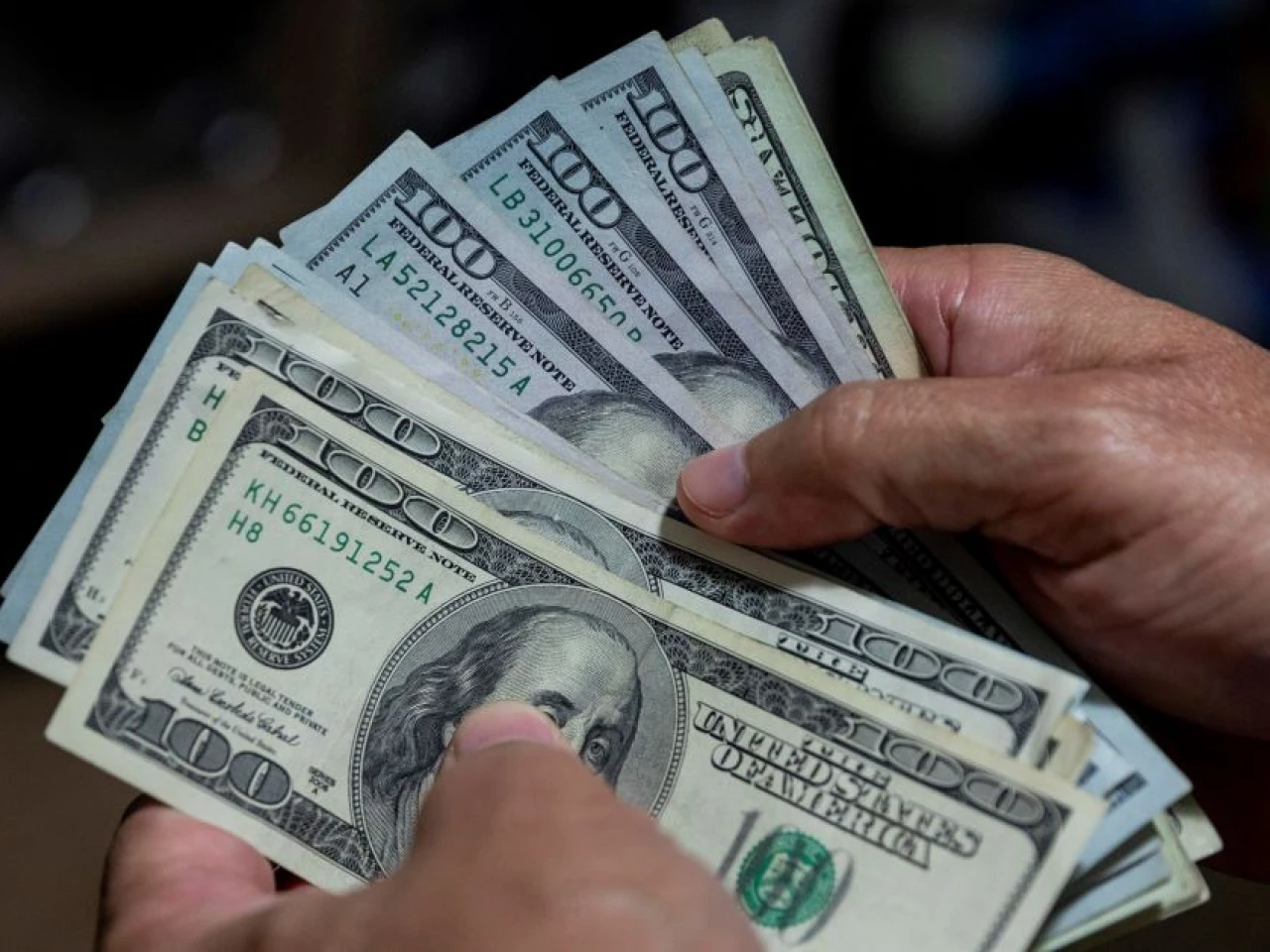 Crisis del gas, dólar al alza y petróleo caro presionan la inflación de marzo en Perú