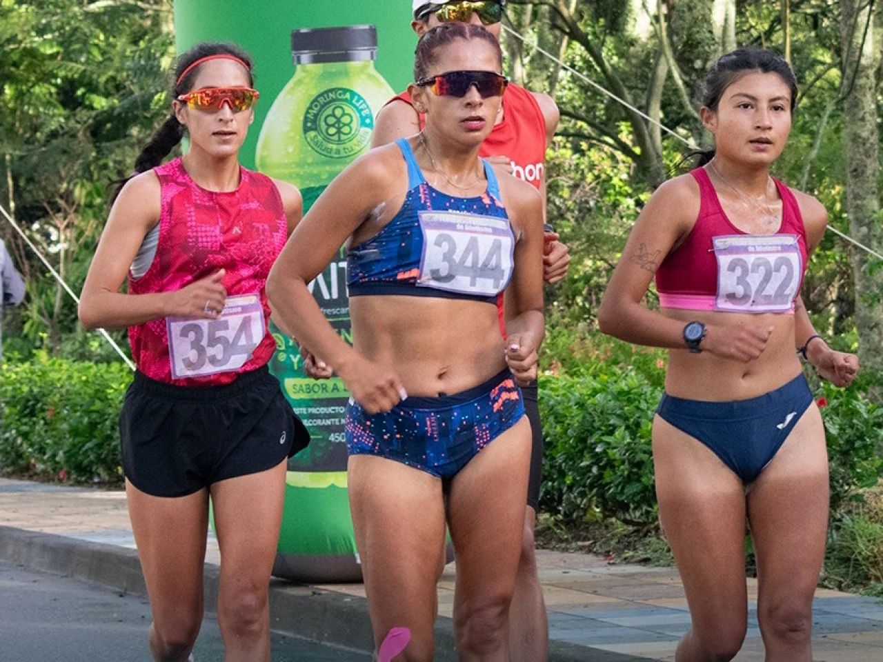 Marcha: Paula Torres y Jordy Jiménez se impusieron en Loja