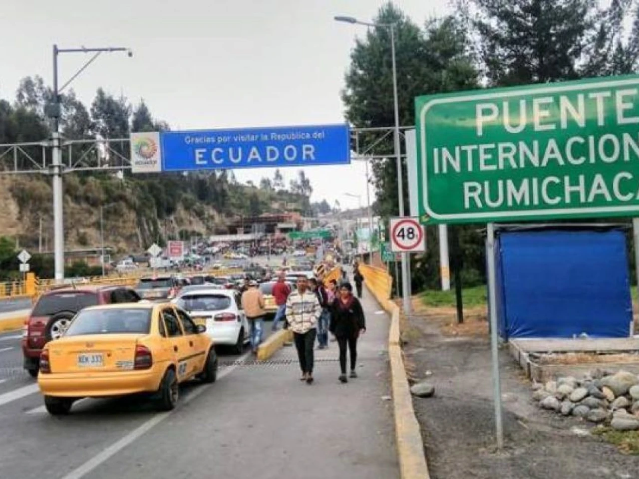 Comercio entre Ecuador y Colombia cae un 44 %