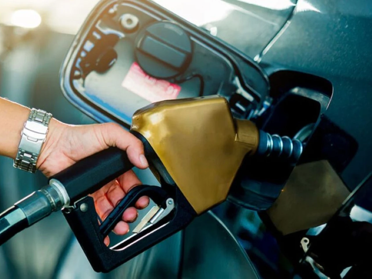 Gasolinas Extra, Ecopaís y Súper subieron de precio