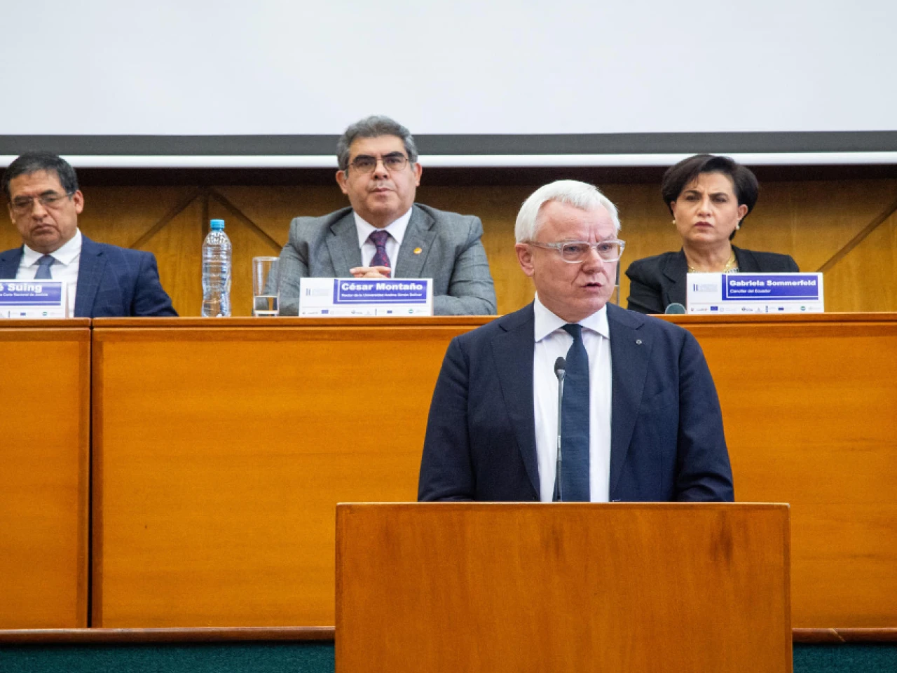 La UE apoyará a Ecuador en instalar centro para luchar contra el narcotráfico