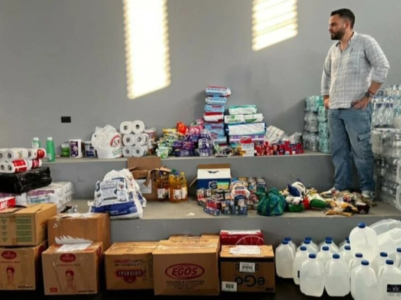 Ecuador reúne más de 731.000 artículos de ayuda para los afectados por el sismo en Venezuela