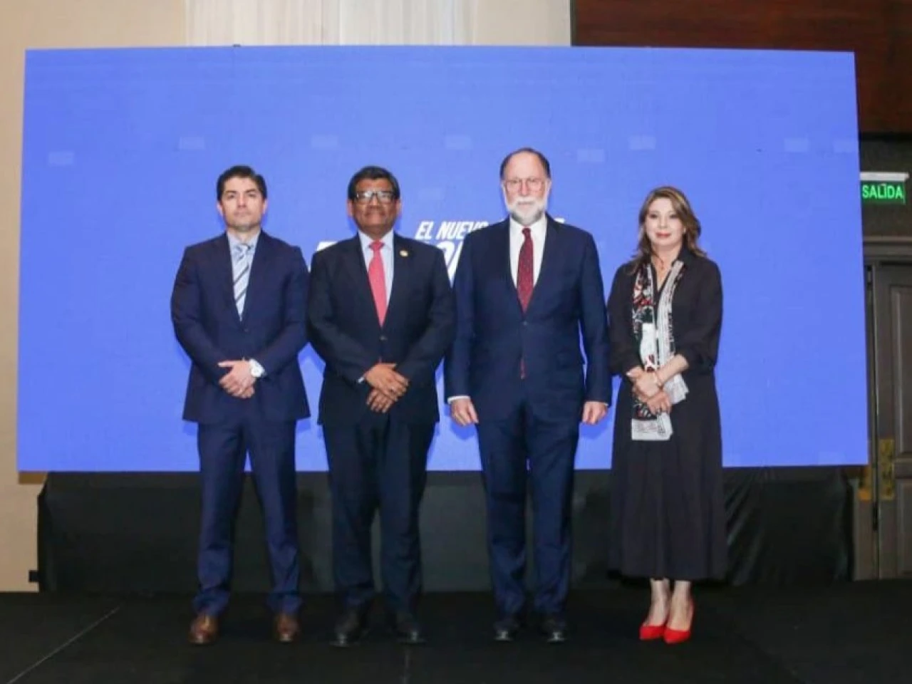 Gobierno inicia plan de competitividad con asesoría de Harvard para diversificar la economía