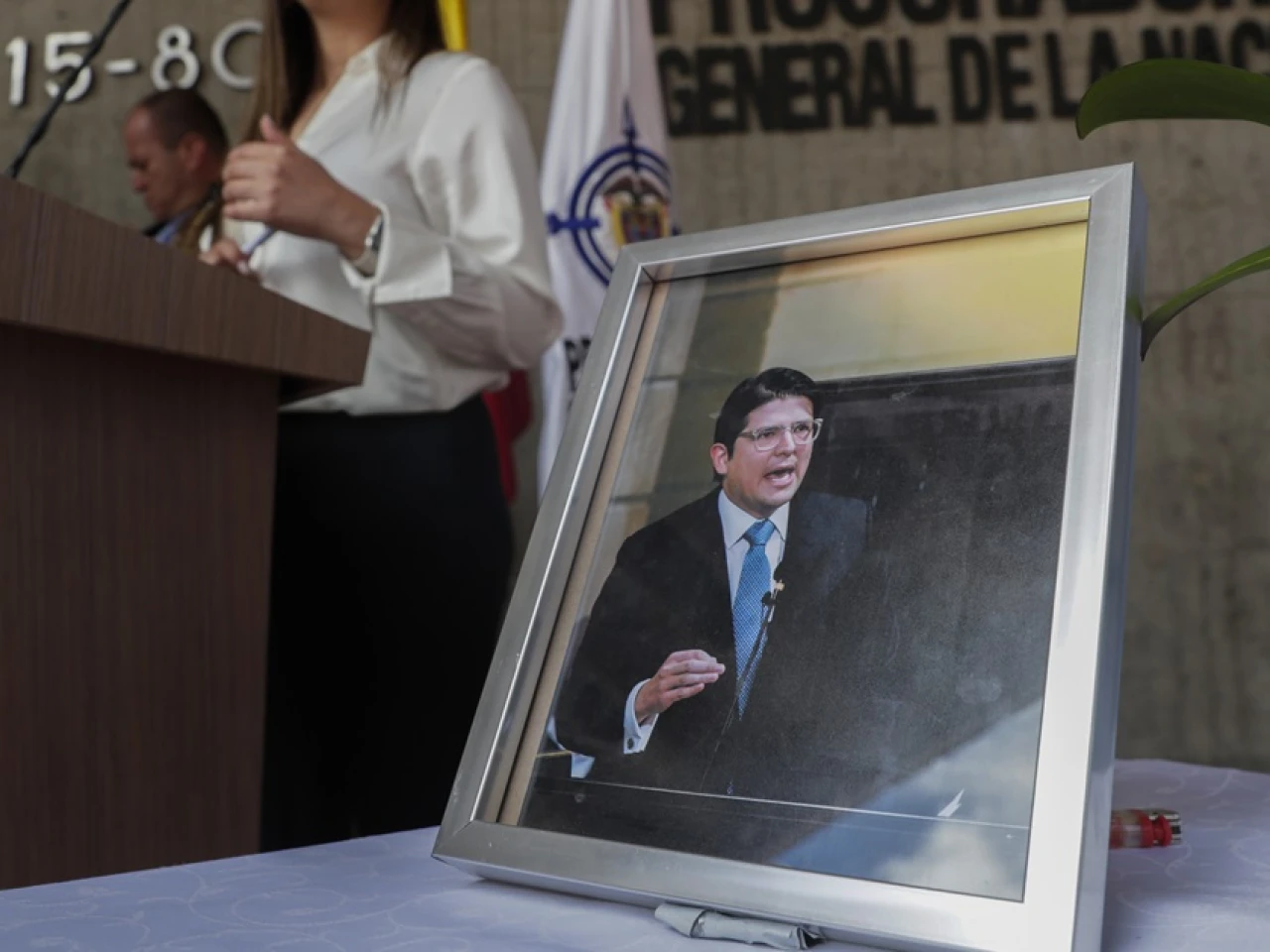 Ecuador lamenta la muerte de Miguel Uribe y condena "firmemente toda forma de violencia"