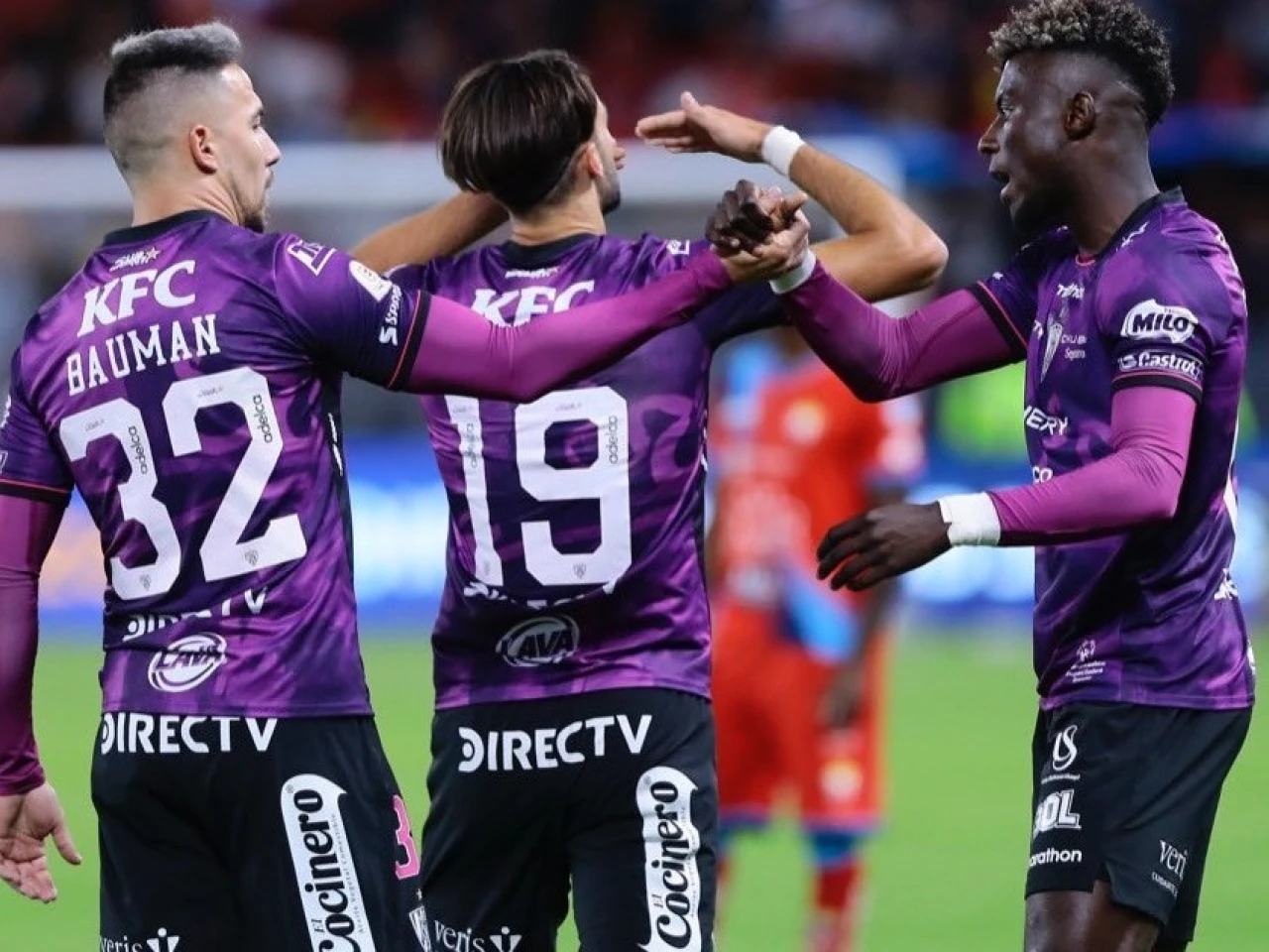 Independiente y 9 de Octubre lideran el cuadrangular final de la Copa Ecuador