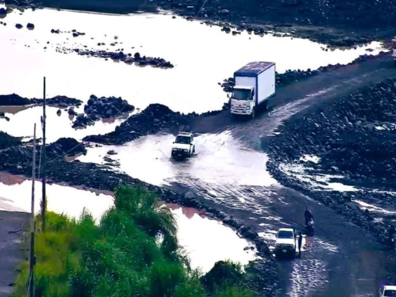 El ingreso a Macas se dificultó por el desbordamiento del río Upano 