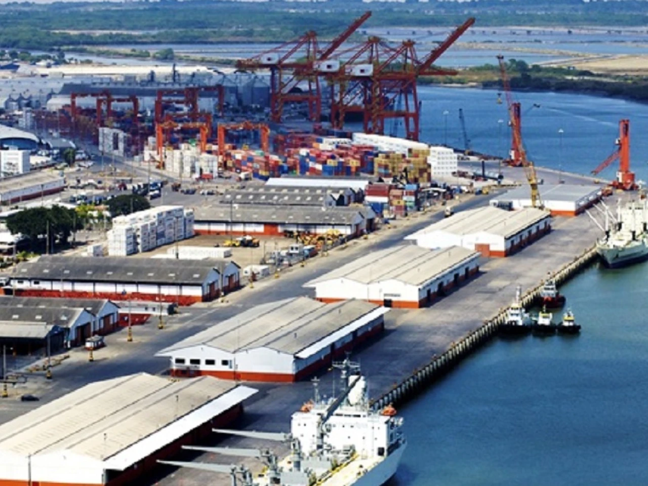 Ecuador cierra primer semestre con $ 15.159 millones en exportaciones, 10 % menos