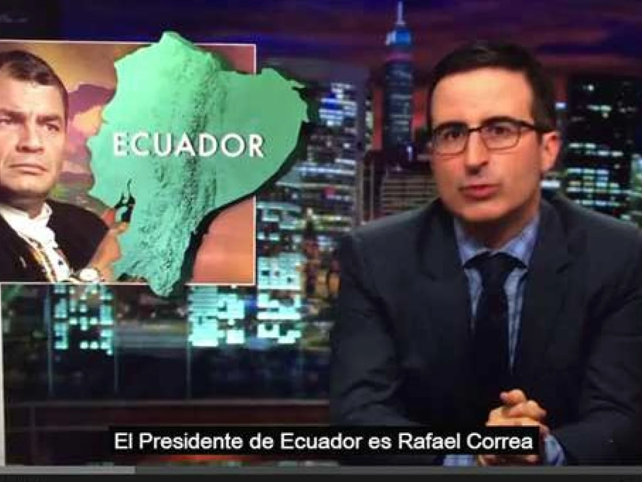 El comediante John Oliver se burla de Rafaél Correa