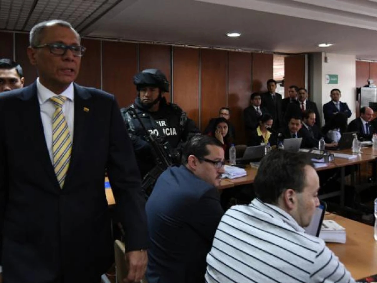Tribunal multa a abogados de Jorge Glas y de Ricardo Rivera por interrumpir audiencia