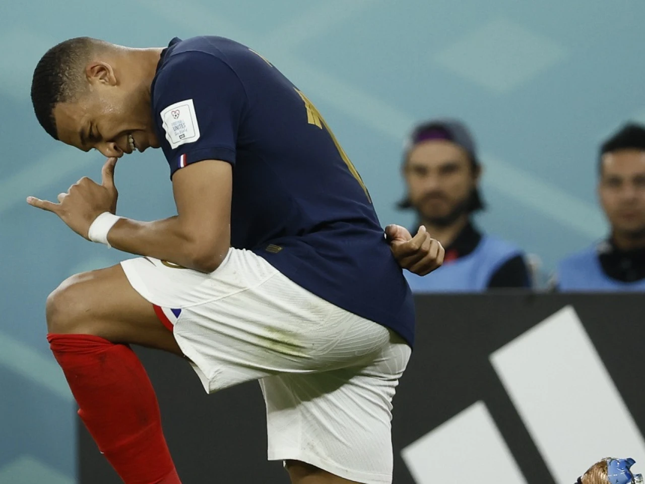 Los clásicos Inglaterra-Francia y Países Bajos-Argentina alumbran los cuartos