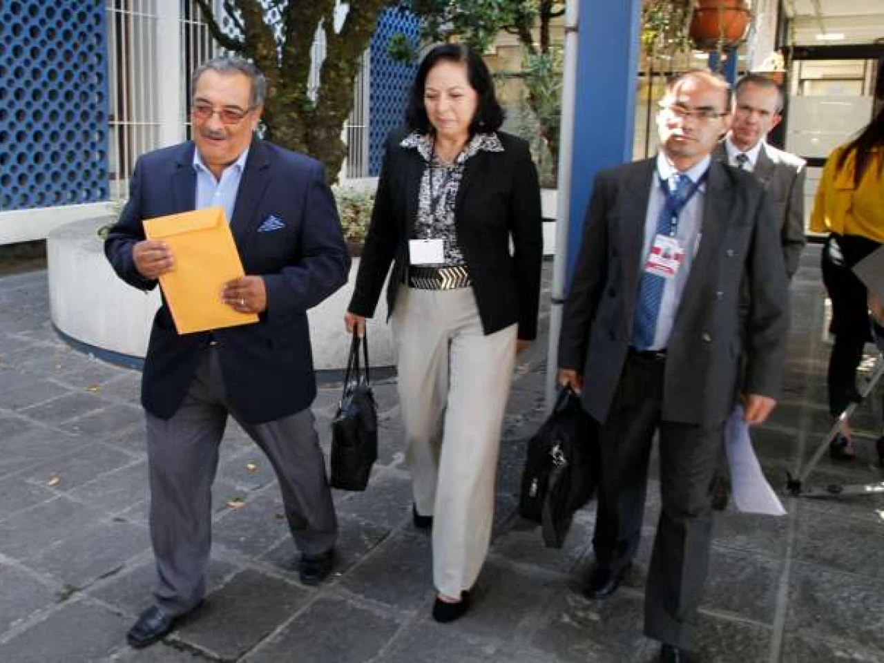 Fiscal pide investigación a 50 personas por caso Gabela