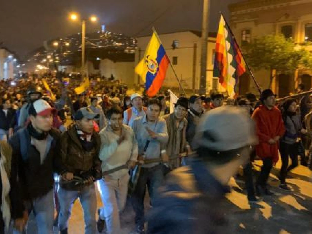 Manifestaciones continuaron con saqueos y cierres viales