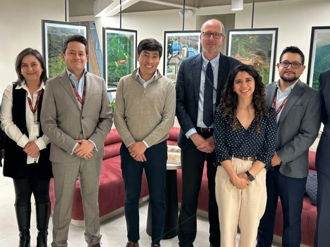 El embajador de Canadá conoció avances del proyecto Curipamba-El Domo