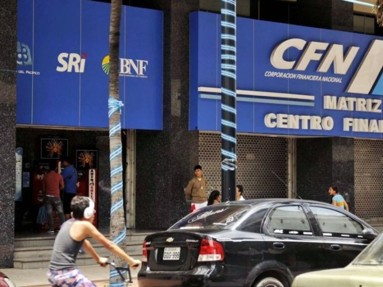 Banca pública incrementa utilidades en 2025