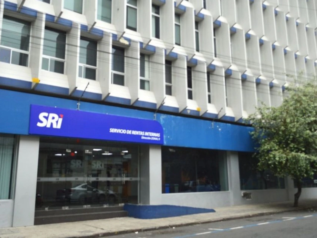 El SRI calculó un alza del 8,2 % en las ventas acumuladas de 2025