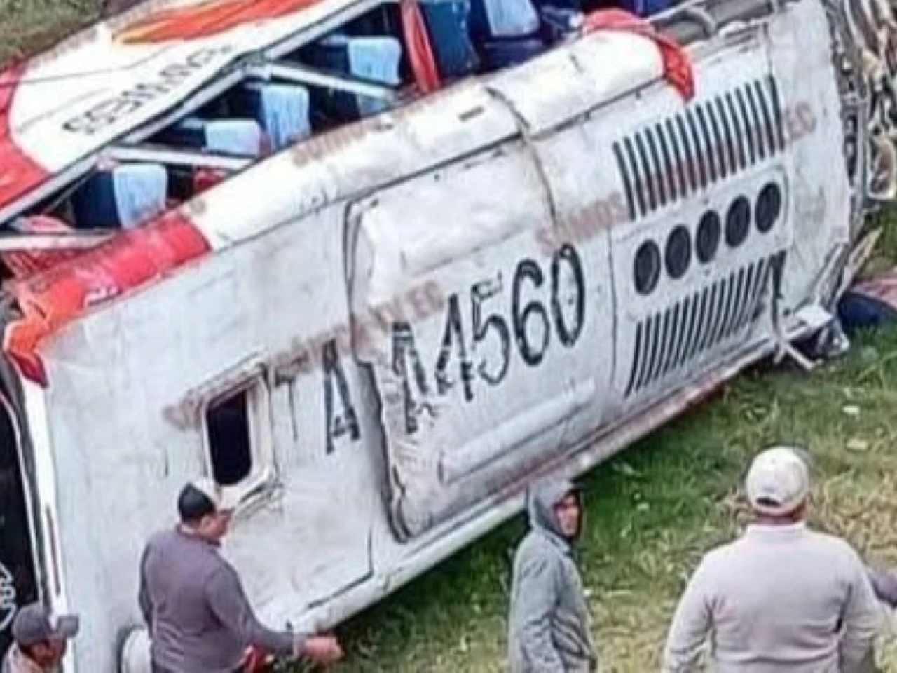 9 personas murieron en accidente de autobús en Chimborazo
