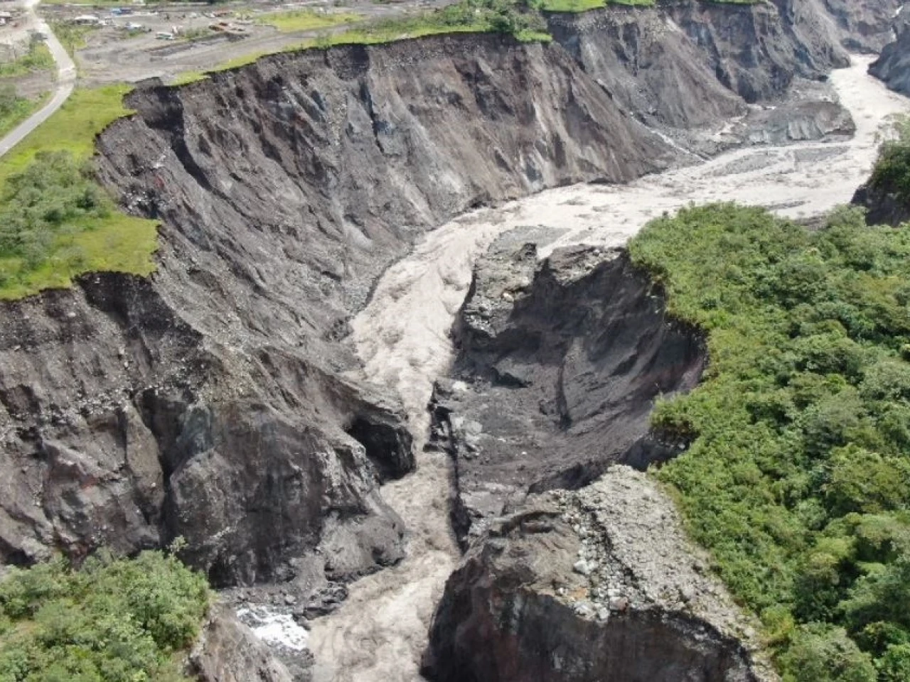La erosión del río Coca, una bomba de tiempo