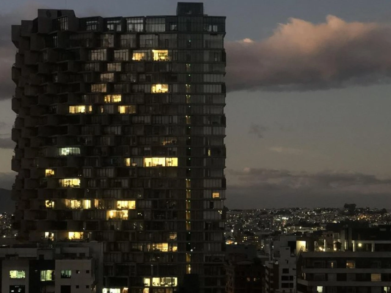 Ecuador activó exportación de electricidad a Perú