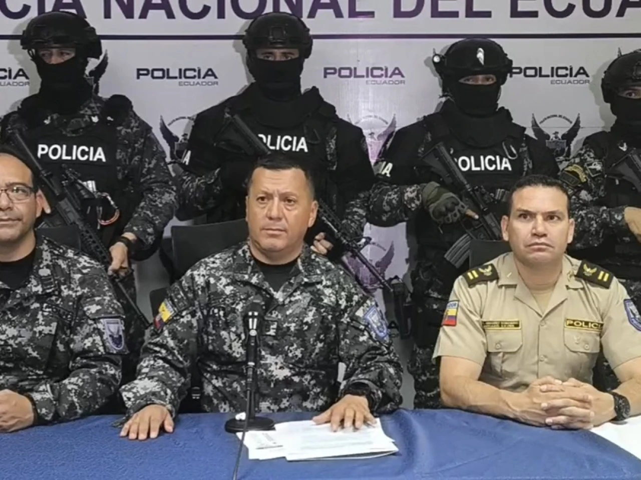 10 policías fueron detenidos en operación contra red de narcotráfico