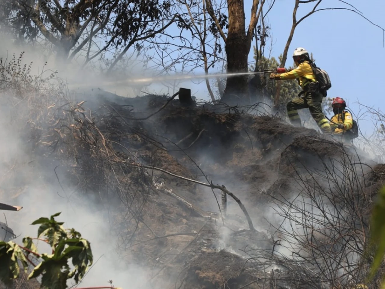 Incendios en Quito dejan 7 heridos