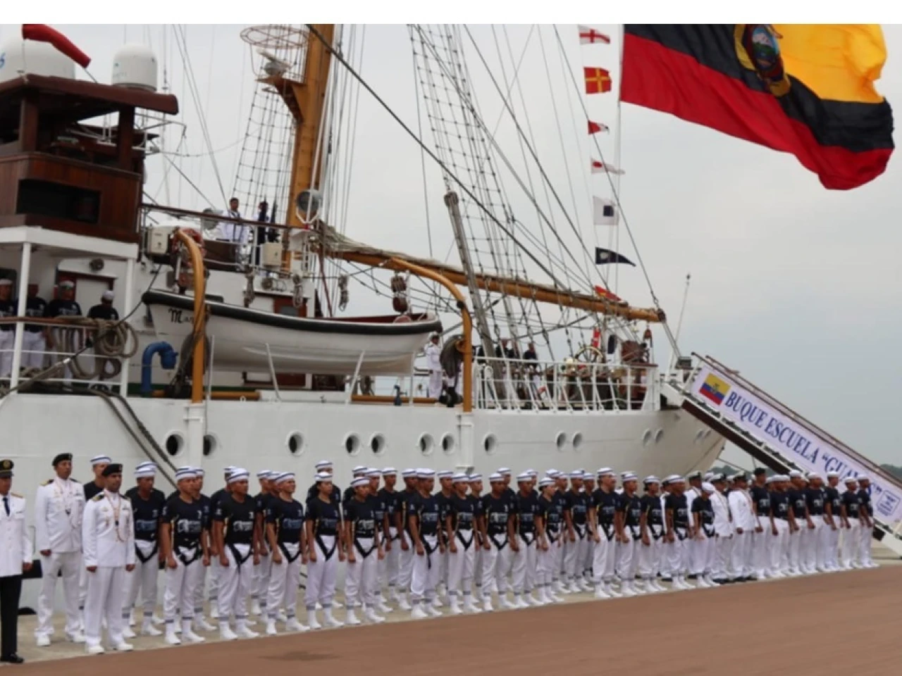 Buque Escuela 'Guayas' de la Armada de Ecuador zarpa al Báltico en crucero de instrucción