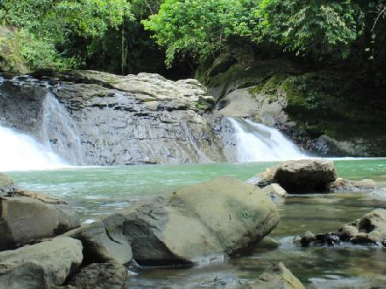 Aventura y vivencias oferta la comunidad Río Blanco, en Napo
